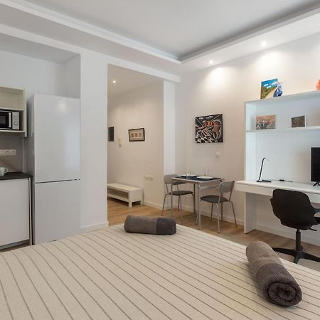 Brand New Apartment In Athena Bagian luar foto
