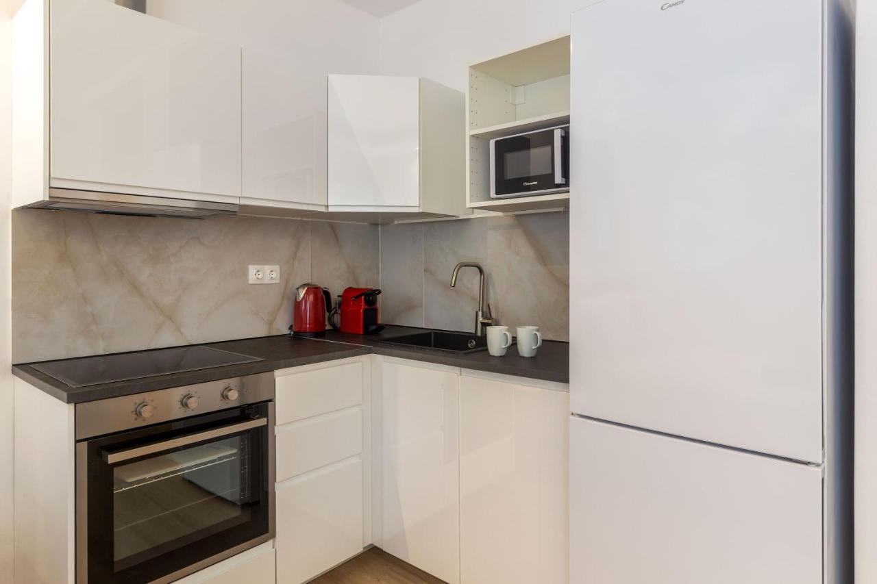 Brand New Apartment In Athena Bagian luar foto
